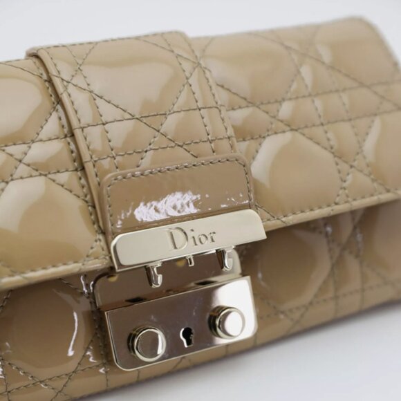 DIOR Cannage Promenade Wallet on Chain, Nude/Tan Patten Leather - Picture 5 of 12